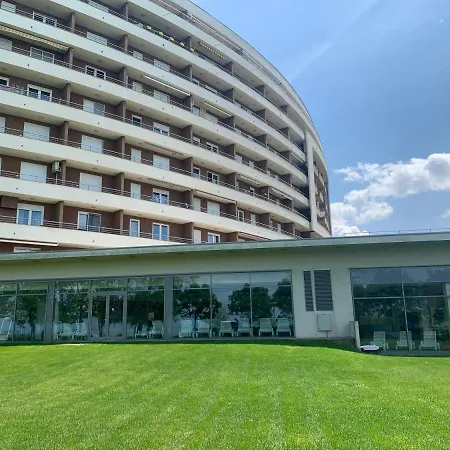 Lakeside Wellness Lejlighed