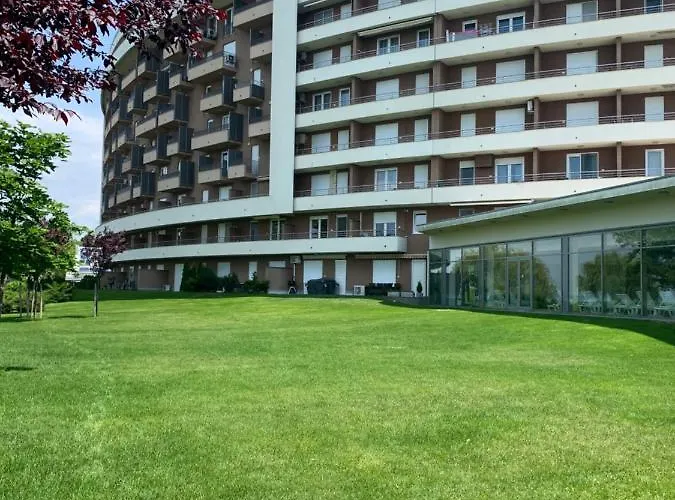 Lakeside Wellness Apartment